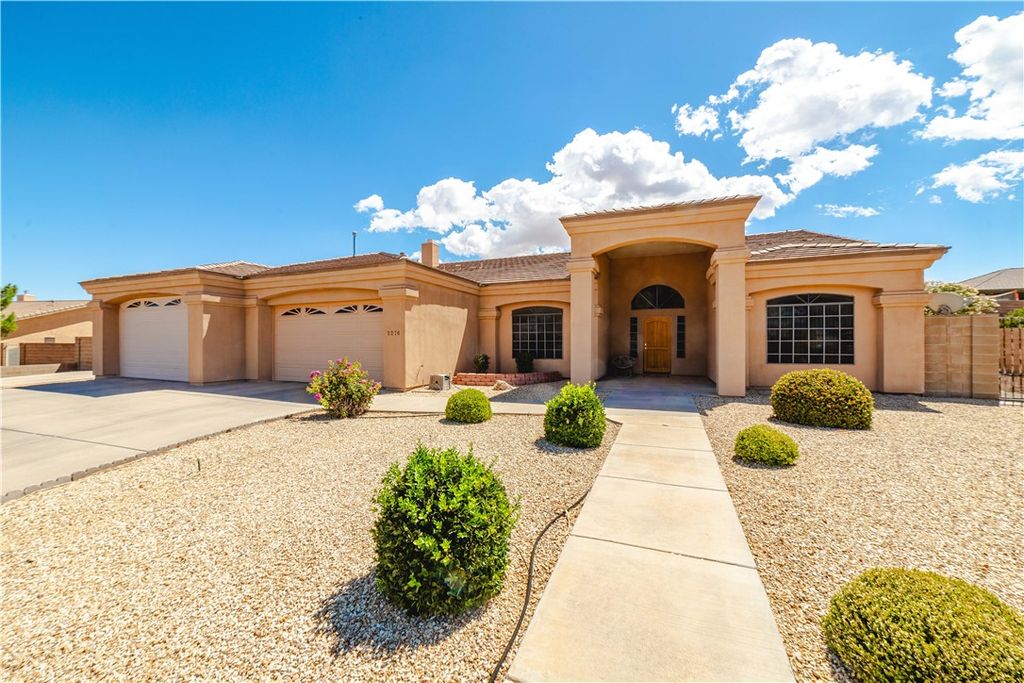 2276 Seminole Drive, Kingman, AZ 86401