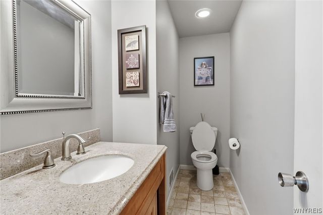 12 Skylark Court, Amherst, NY 14051