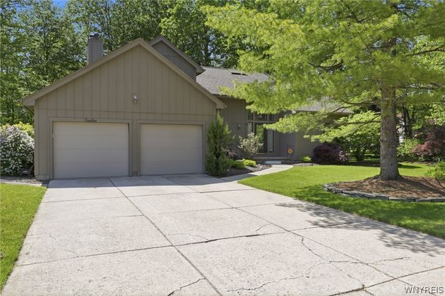 12 Skylark Court, Amherst, NY 14051