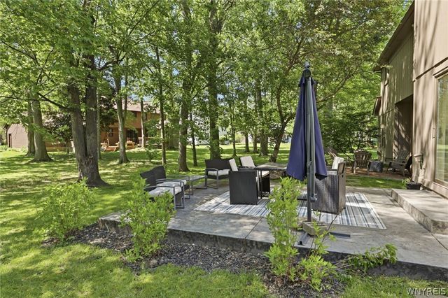 12 Skylark Court, Amherst, NY 14051