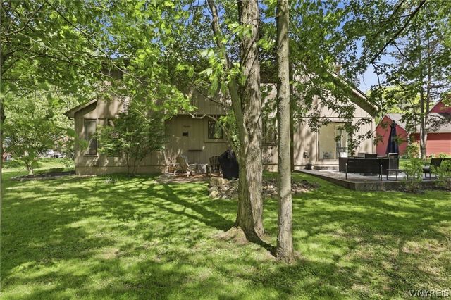 12 Skylark Court, Amherst, NY 14051