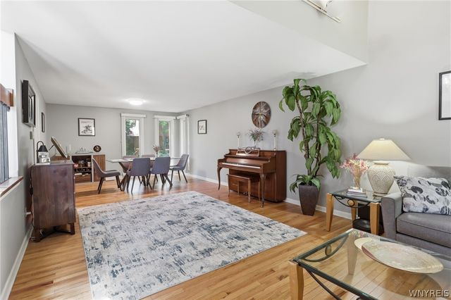 12 Skylark Court, Amherst, NY 14051