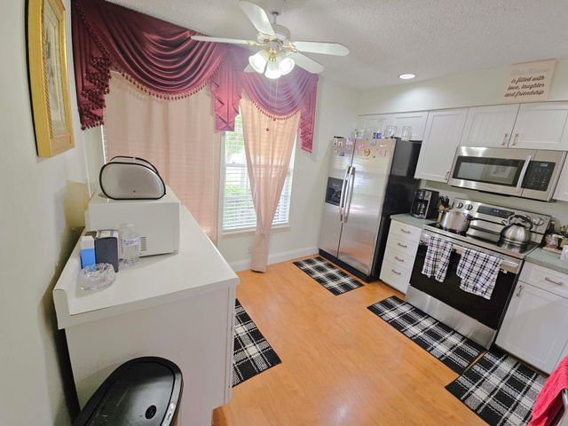 5 Heather Trace Drive, Boynton Beach, FL 33436