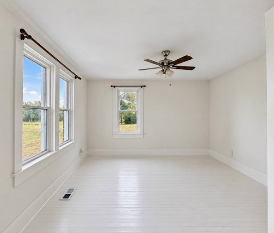 132 TGT Rd, Portland, TN 37148