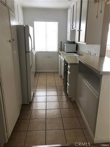 400 N Acacia D29, Fullerton, CA 92831
