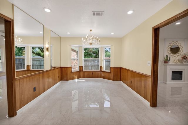 1606 Rosemary Drive, Arlington, TX 76014