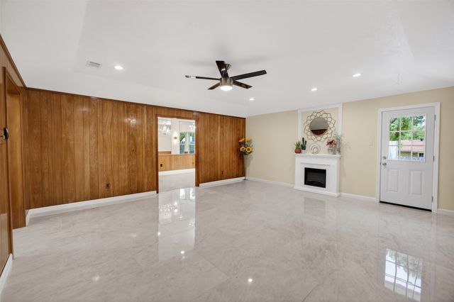 1606 Rosemary Drive, Arlington, TX 76014