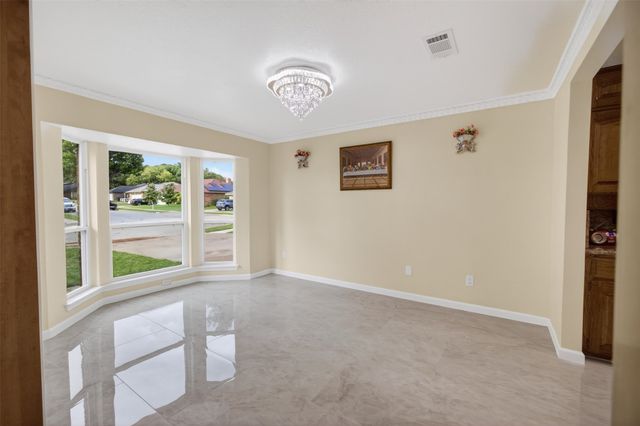 1606 Rosemary Drive, Arlington, TX 76014