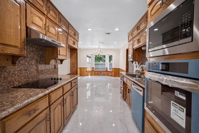 1606 Rosemary Drive, Arlington, TX 76014