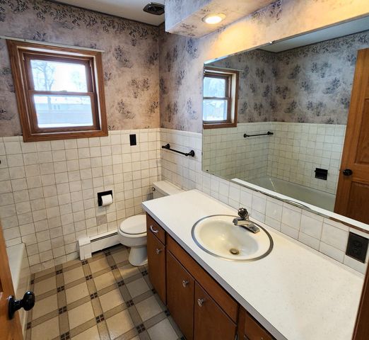 330 1st Street W, Lake Lillian, MN 56253