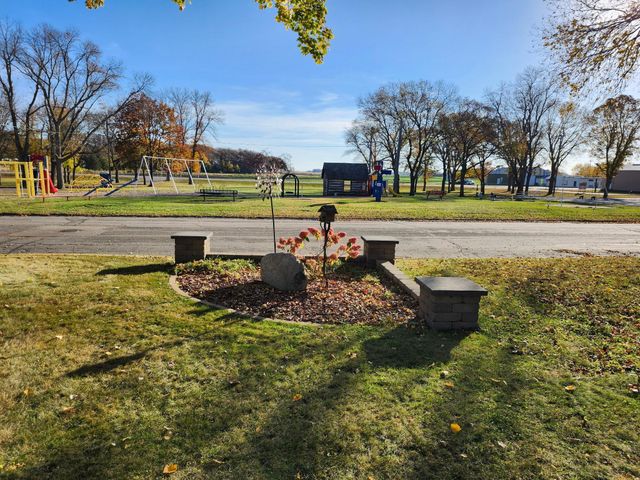 330 1st Street W, Lake Lillian, MN 56253