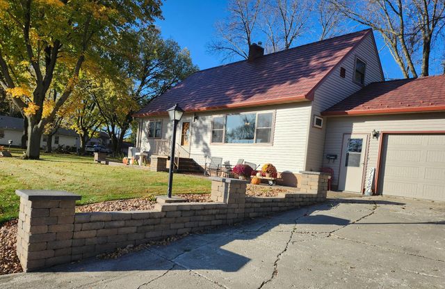 330 1st Street W, Lake Lillian, MN 56253