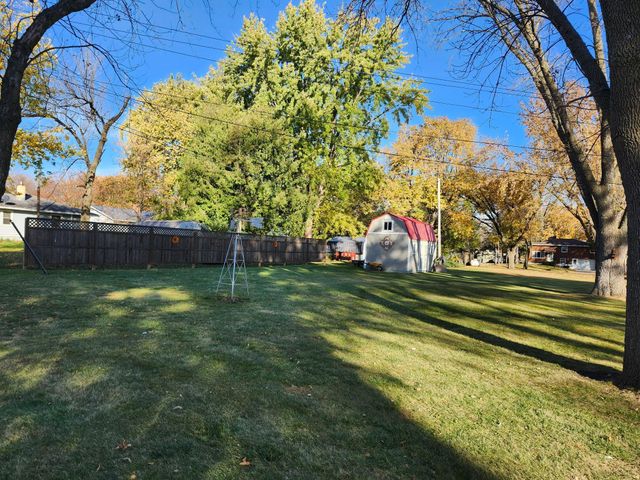 330 1st Street W, Lake Lillian, MN 56253