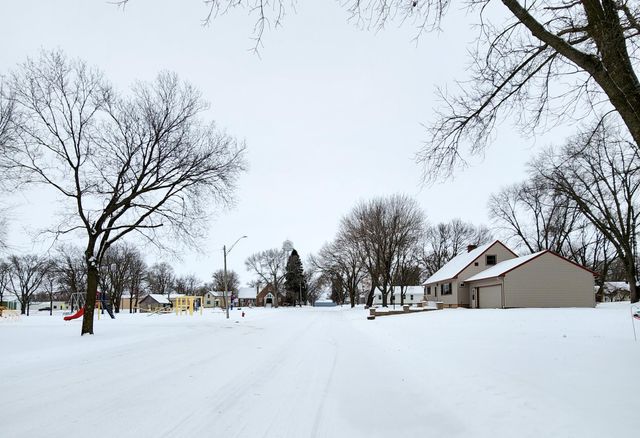 330 1st Street W, Lake Lillian, MN 56253