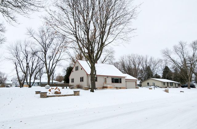 330 1st Street W, Lake Lillian, MN 56253