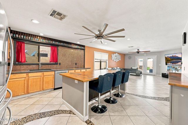 15618 W PORT AU PRINCE Lane, Surprise, AZ 85379