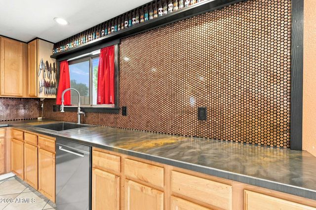 15618 W PORT AU PRINCE Lane, Surprise, AZ 85379