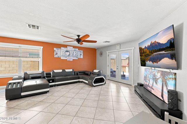 15618 W PORT AU PRINCE Lane, Surprise, AZ 85379