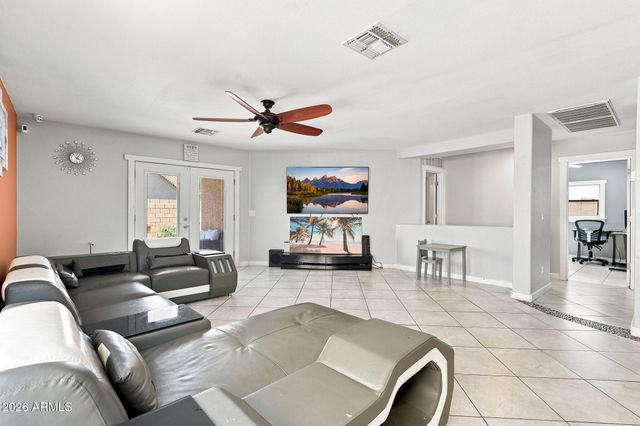 15618 W PORT AU PRINCE Lane, Surprise, AZ 85379