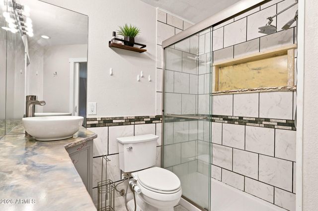 15618 W PORT AU PRINCE Lane, Surprise, AZ 85379