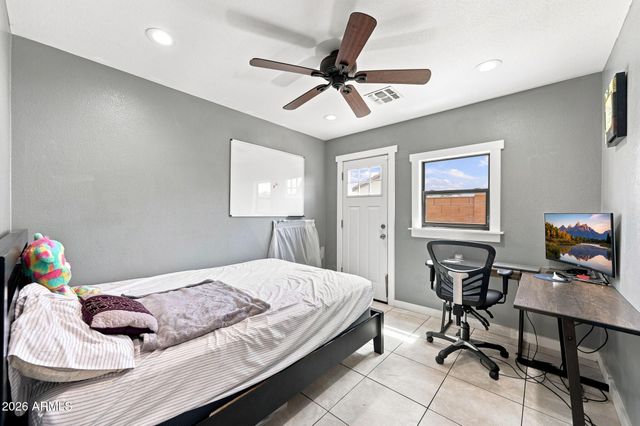 15618 W PORT AU PRINCE Lane, Surprise, AZ 85379