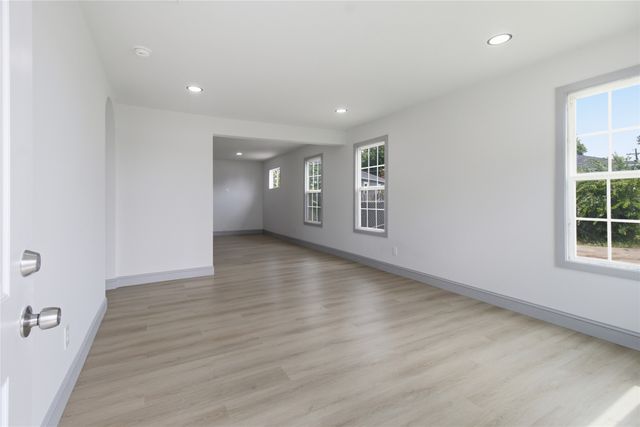 2033 Redman Circle, Dallas, TX 75223