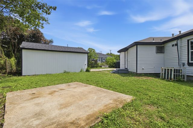 2033 Redman Circle, Dallas, TX 75223