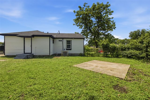 2033 Redman Circle, Dallas, TX 75223