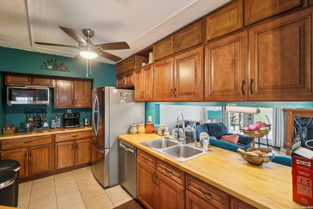 10000 Trout Ridge, Converse, TX 78109