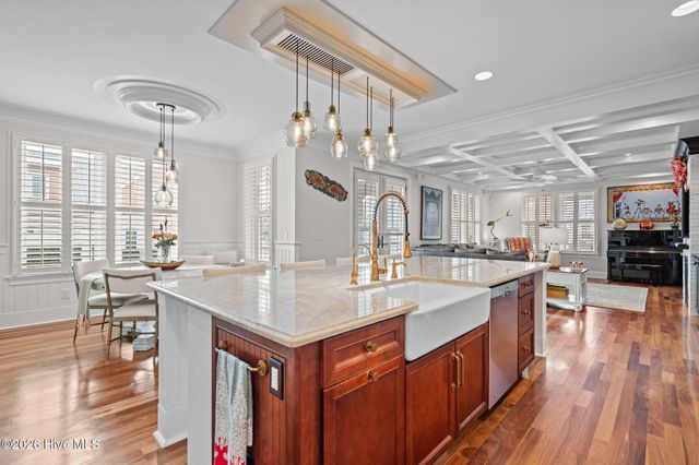 800 North Carolina Avenue, Carolina Beach, NC 28428