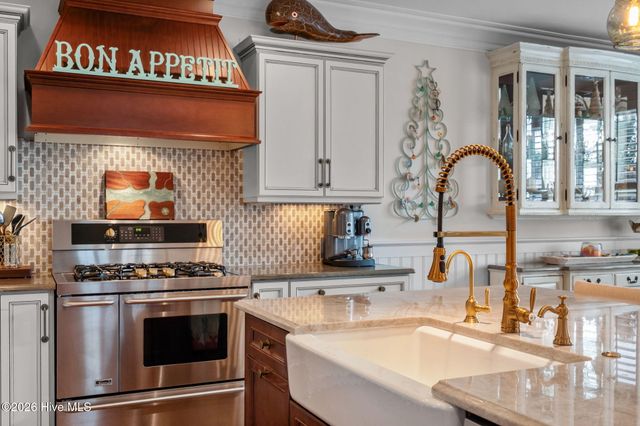 800 North Carolina Avenue, Carolina Beach, NC 28428