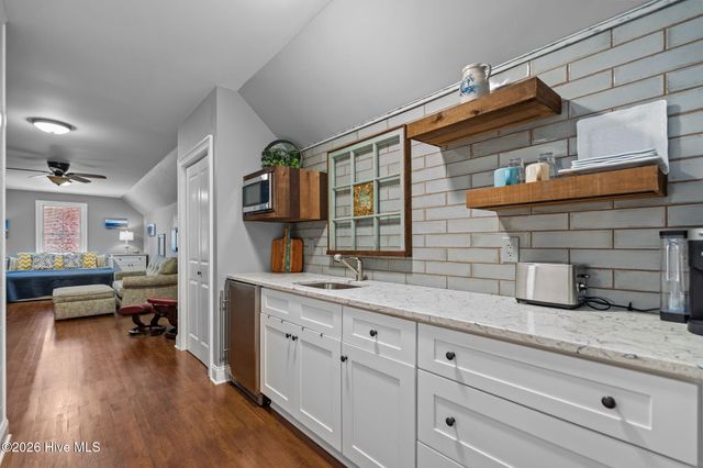 800 North Carolina Avenue, Carolina Beach, NC 28428