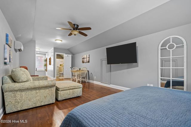 800 North Carolina Avenue, Carolina Beach, NC 28428