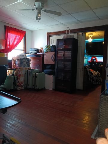 248 S Main St, Attleboro, MA 02703