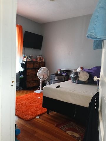 248 S Main St, Attleboro, MA 02703