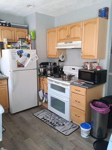 248 S Main St, Attleboro, MA 02703