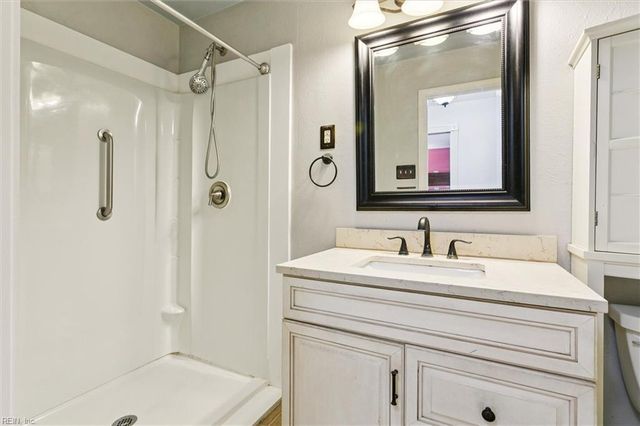239 Windsor Castle DR, Newport News, VA 23608
