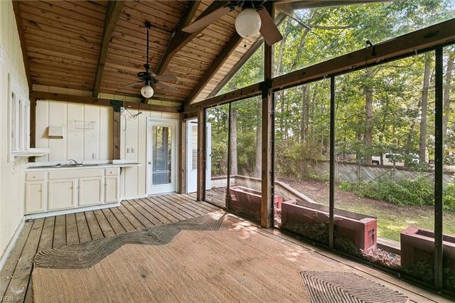 239 Windsor Castle DR, Newport News, VA 23608