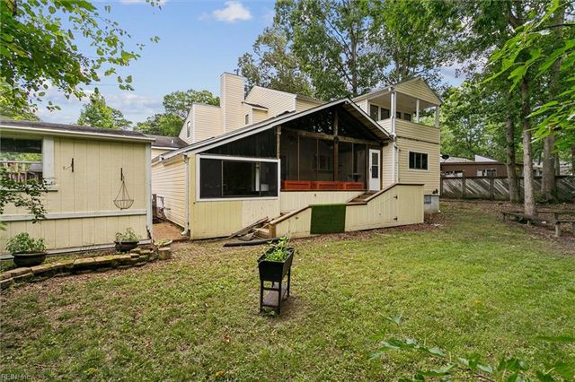 239 Windsor Castle DR, Newport News, VA 23608