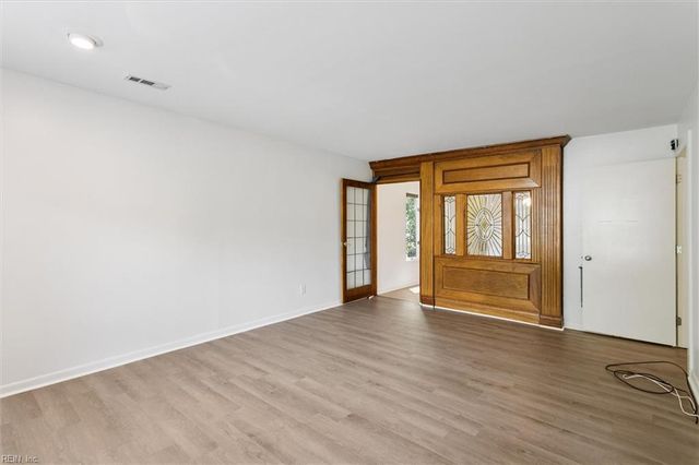 239 Windsor Castle DR, Newport News, VA 23608
