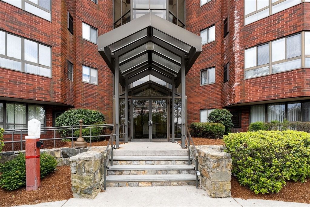 200 Burkhall St 109, Weymouth, MA 02190