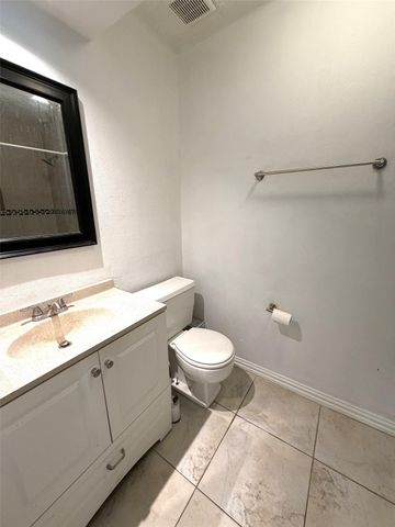 6373 S Briar Bayou Drive, Houston, TX 77072
