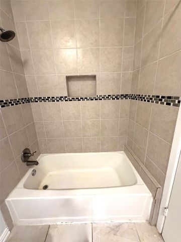 6373 S Briar Bayou Drive, Houston, TX 77072