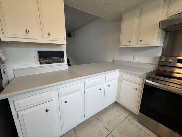 6373 S Briar Bayou Drive, Houston, TX 77072