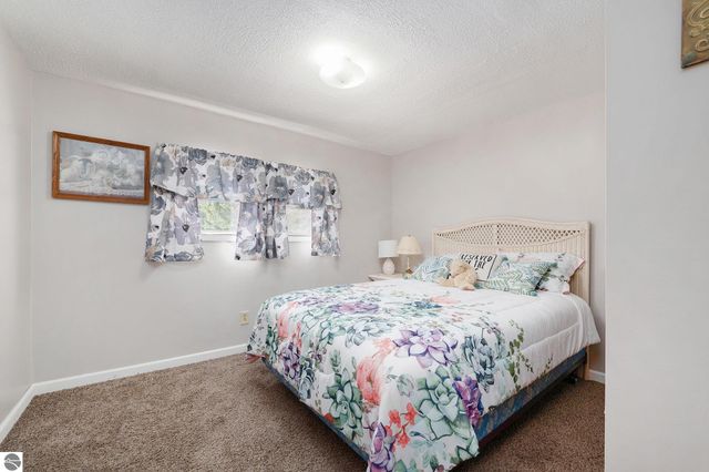 11881 E M-55, Cadillac, MI 49601