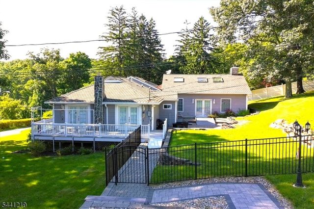 66 Minnisink Rd, Jefferson Twp., NJ 07849
