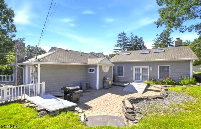66 Minnisink Rd, Jefferson Twp., NJ 07849