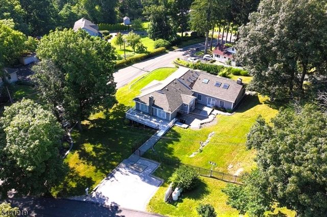 66 Minnisink Rd, Jefferson Twp., NJ 07849