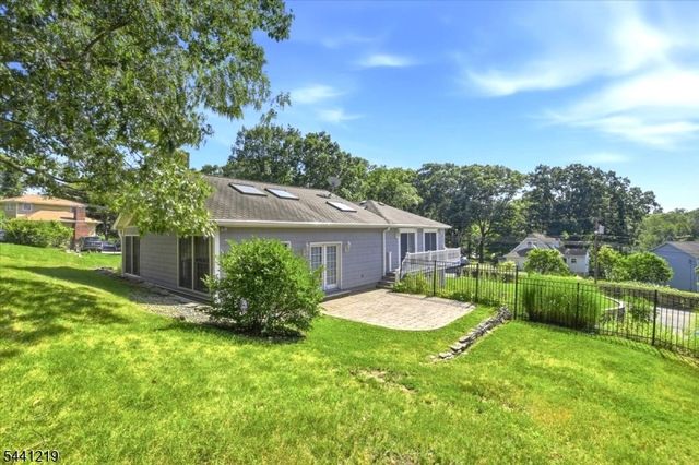 66 Minnisink Rd, Jefferson Twp., NJ 07849