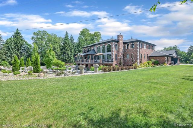 17965 Beck Road, Northville, MI 48168